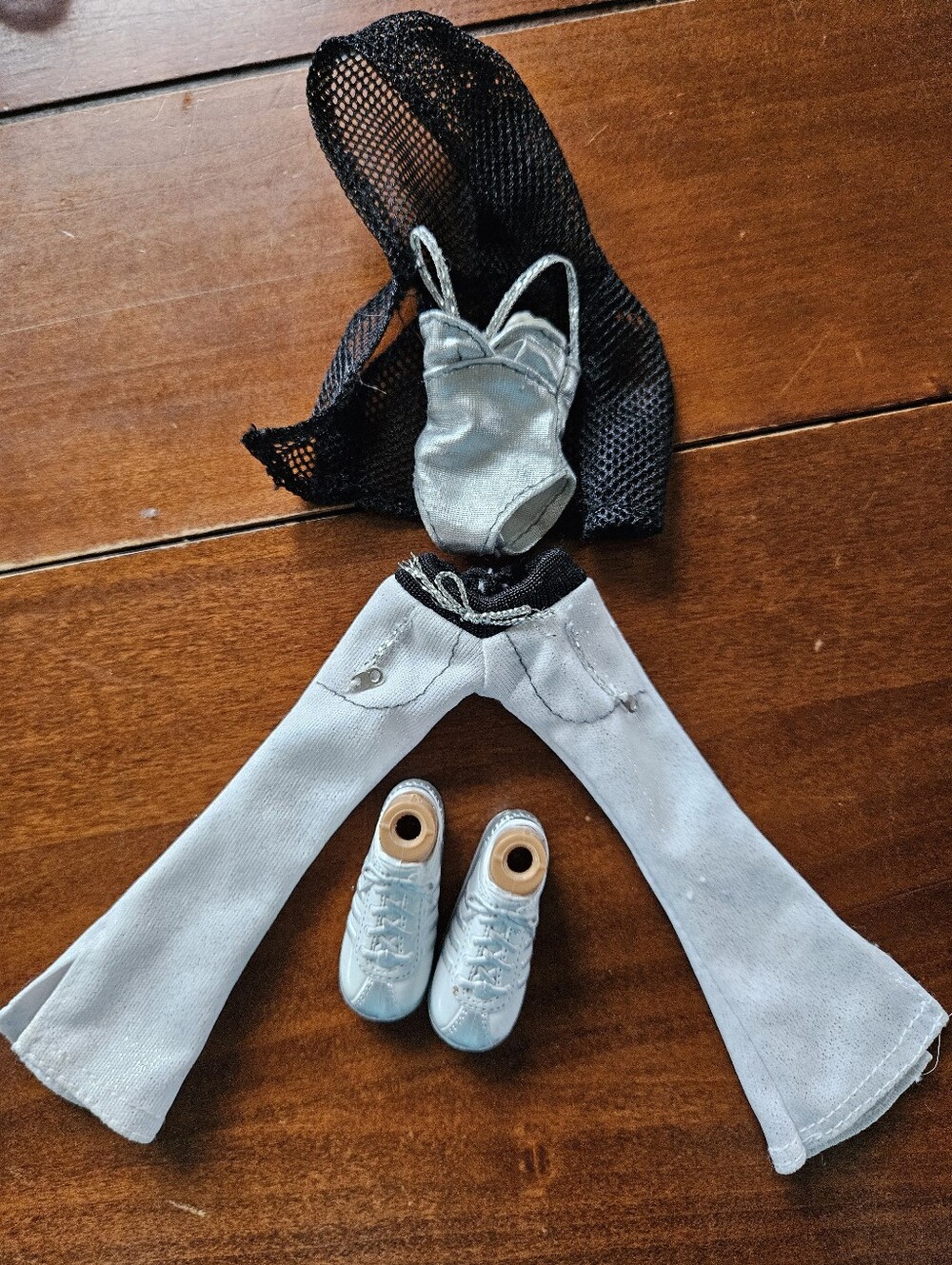 Bratz Silver Black Classic Outfit